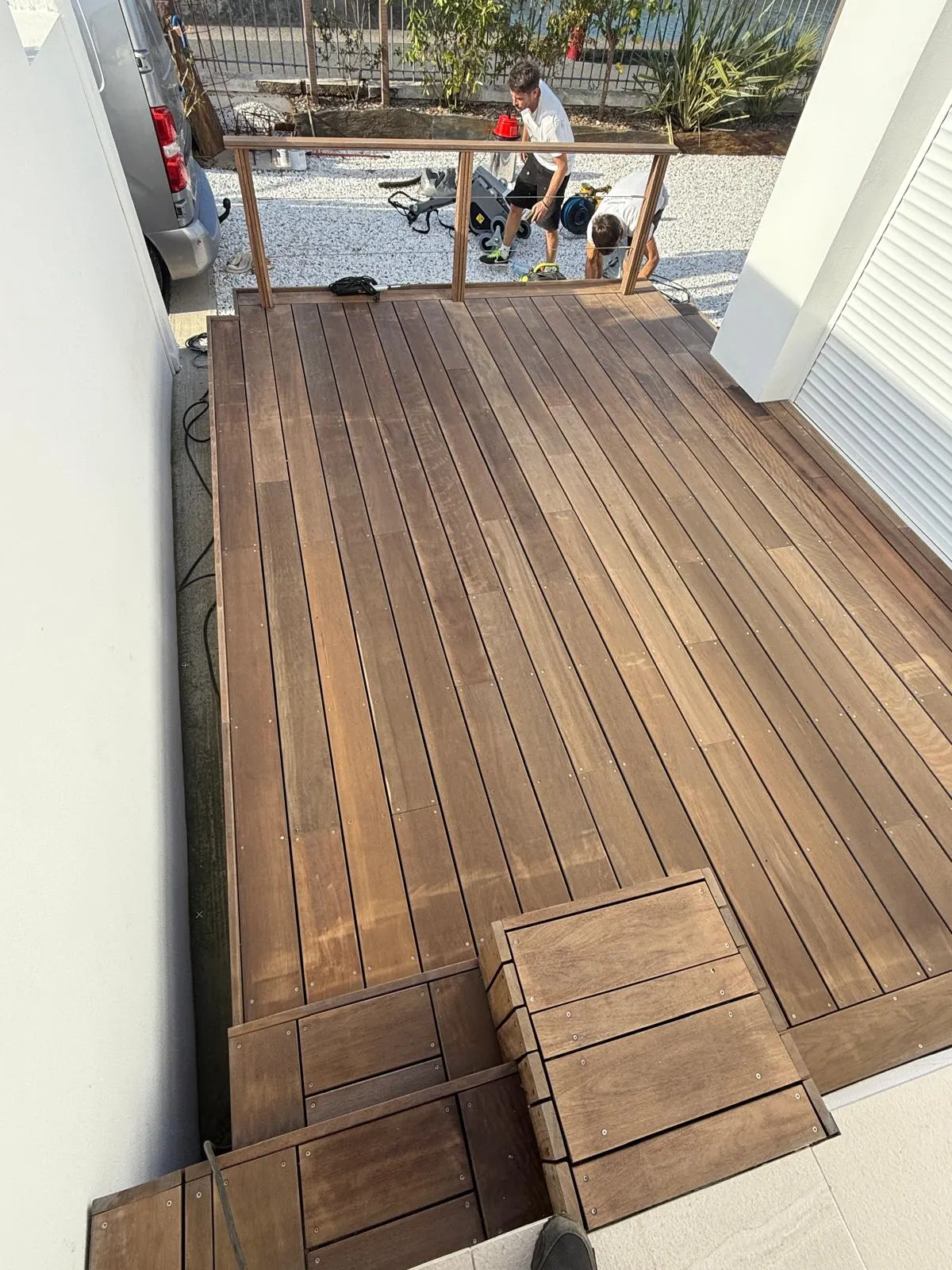 Intervention nettoyage terrasse en cours Capbreton